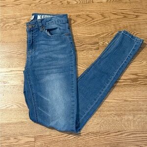 Indigo Rein Light Blue Ankle Jeans